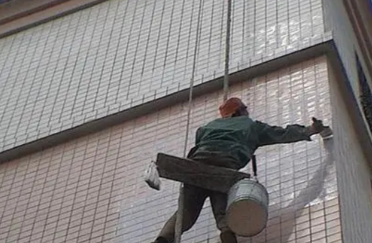 宝鸡市卫生间漏水维修公司分享下宝鸡市外墙防水的必要性。